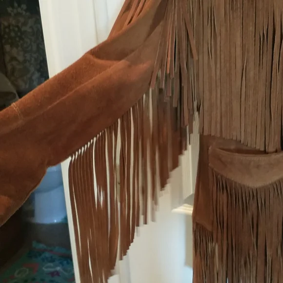 🤠Vintage Western brown suede leather fringe jacket!! Authentic and beautiful! - Picture 5 of 9